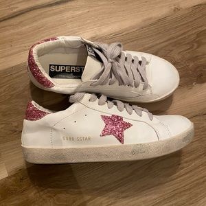 Women’s fashion star sneakers